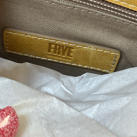 NWT FRYE Leather Reed Flap Crossbody - Picture 3 of 6